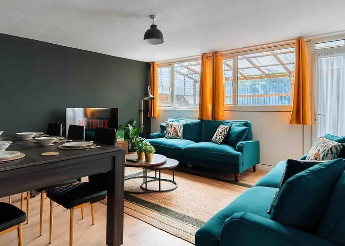 Contractor Base With Pool Table